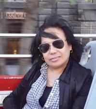 Adel_Gant-sm.jpg